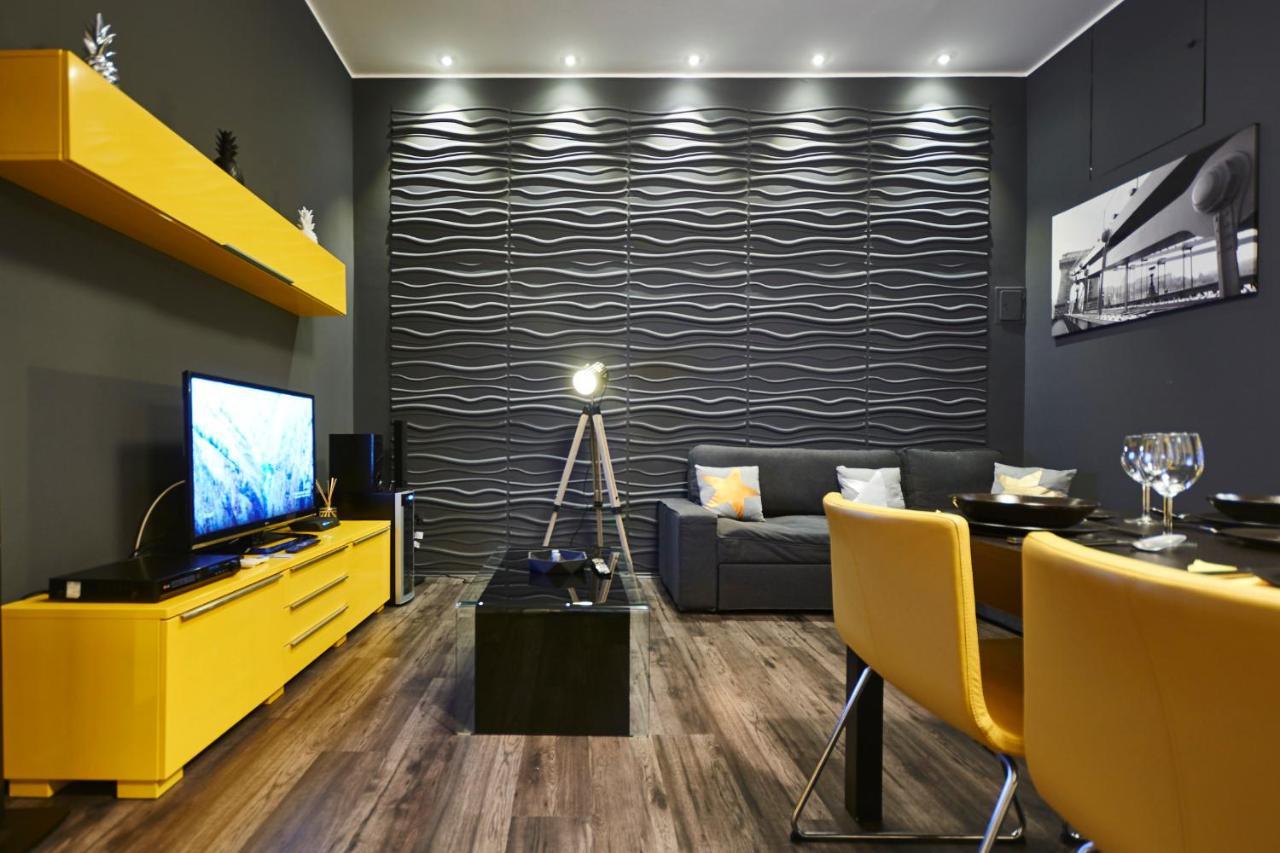 Central Location Yellow-Black Apartment 부다페스트 외부 사진