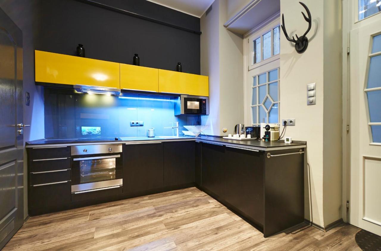 Central Location Yellow-Black Apartment 부다페스트 외부 사진