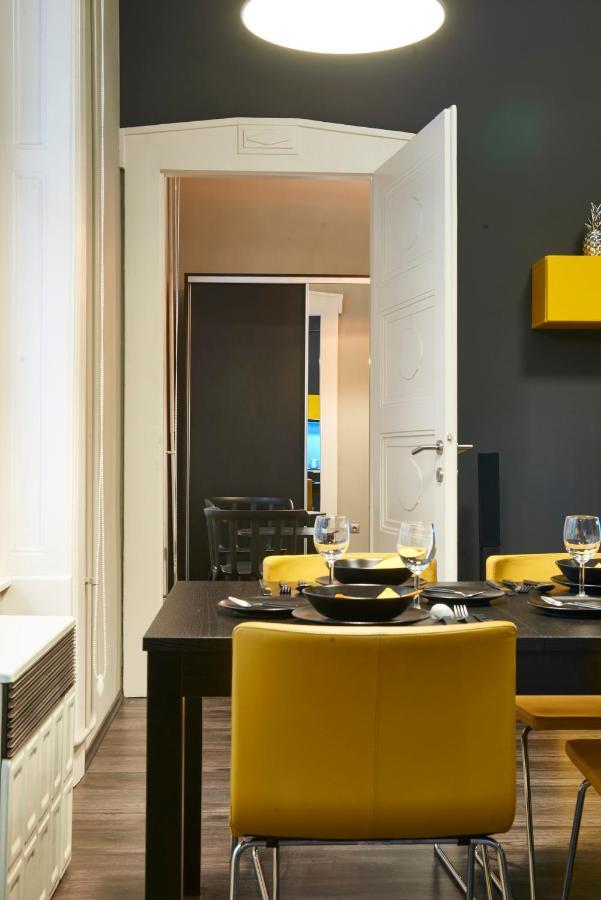 Central Location Yellow-Black Apartment 부다페스트 외부 사진