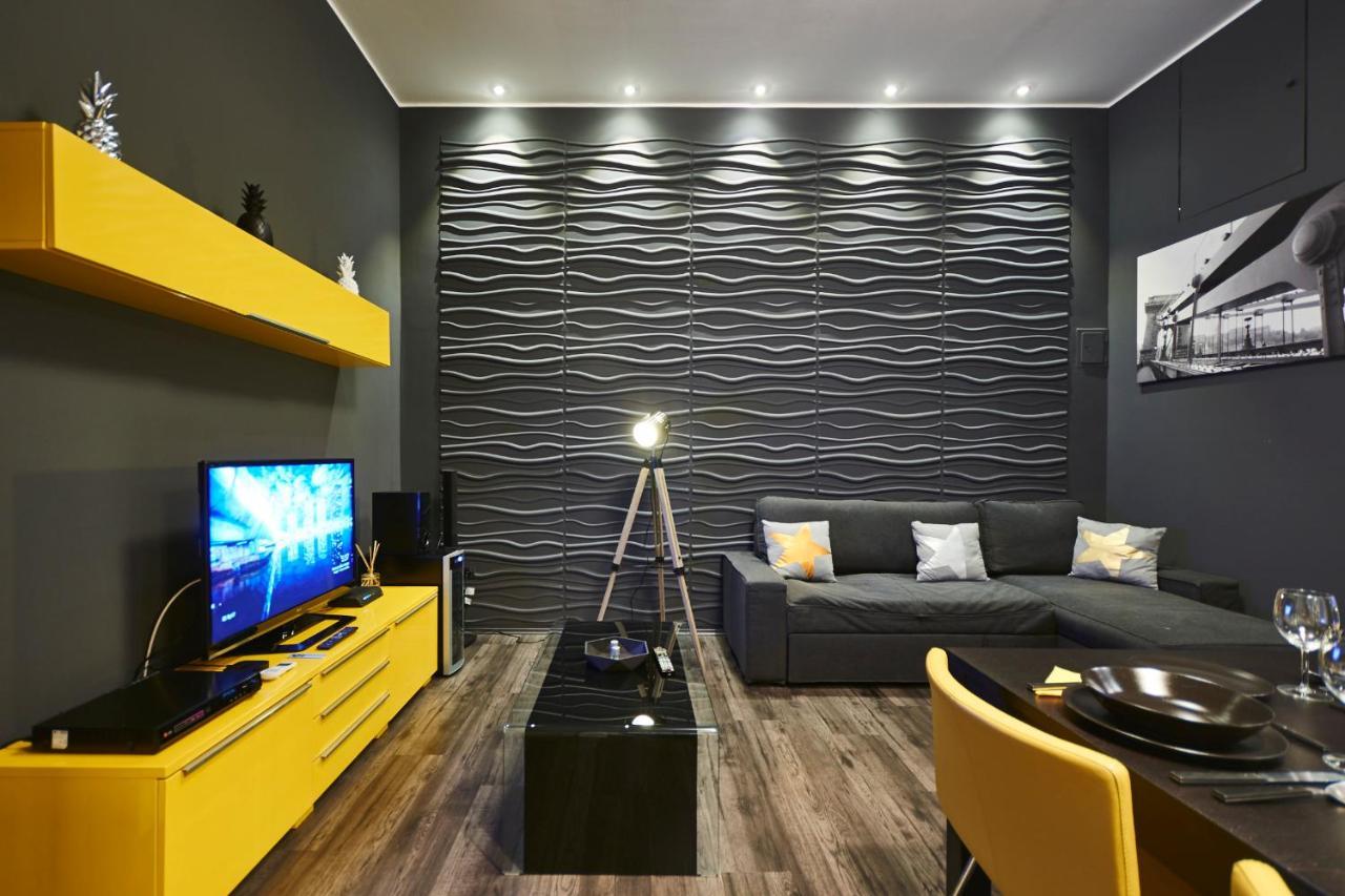 Central Location Yellow-Black Apartment 부다페스트 외부 사진