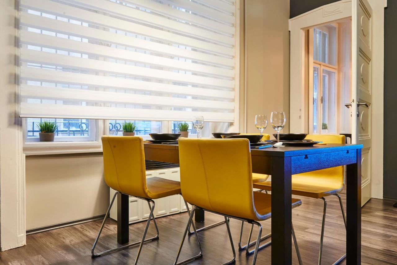 Central Location Yellow-Black Apartment 부다페스트 외부 사진